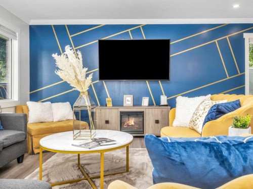 1147 Lakeland Crescent South, Lethbridge, AB - Indoor Photo Showing Living Room