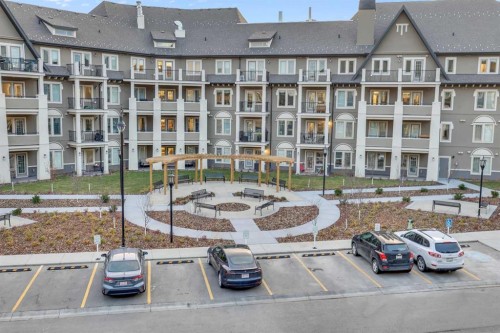 318-20 Mahogany Mews Se, Calgary, AB - Outdoor With Facade