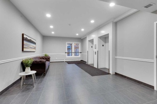 318-20 Mahogany Mews Se, Calgary, AB - Indoor Photo Showing Other Room