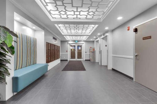 318-20 Mahogany Mews Se, Calgary, AB - Indoor Photo Showing Other Room