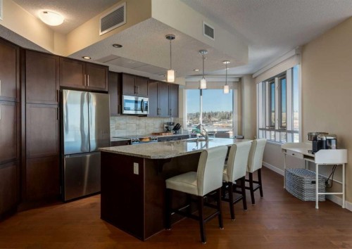 605-32 Varsity Estates Circle Nw, Calgary, AB - Indoor Photo Showing Kitchen With Stainless Steel Kitchen With Upgraded Kitchen