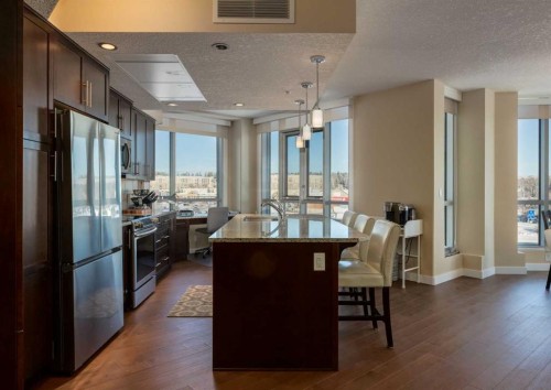 605-32 Varsity Estates Circle Nw, Calgary, AB - Indoor