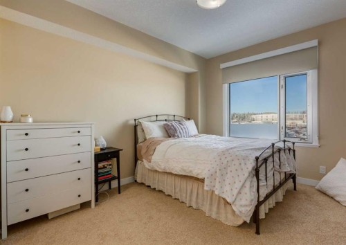 605-32 Varsity Estates Circle Nw, Calgary, AB - Indoor Photo Showing Bedroom