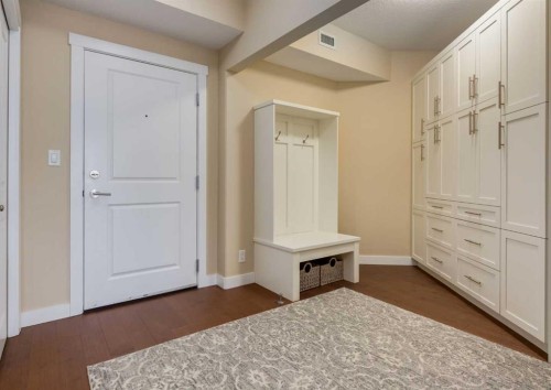 605-32 Varsity Estates Circle Nw, Calgary, AB - Indoor Photo Showing Other Room