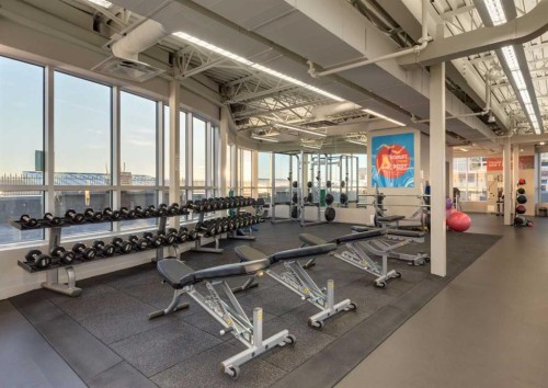 605-32 Varsity Estates Circle Nw, Calgary, AB - Indoor Photo Showing Gym Room