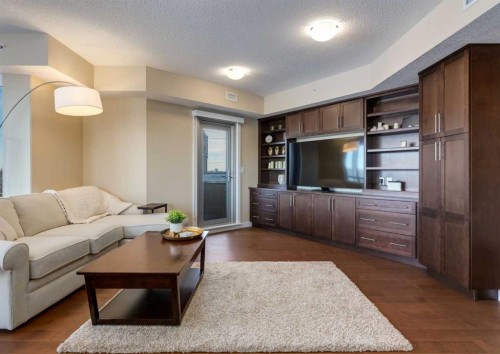 605-32 Varsity Estates Circle Nw, Calgary, AB - Indoor Photo Showing Living Room