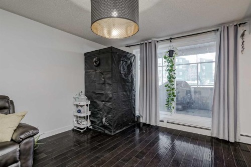 105-4455C Greenview Drive Ne, Calgary, AB - Indoor Photo Showing Other Room