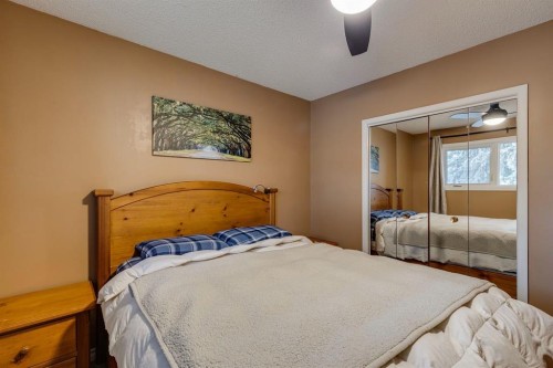 2015 Milne Drive Ne, Calgary, AB - Indoor Photo Showing Bedroom