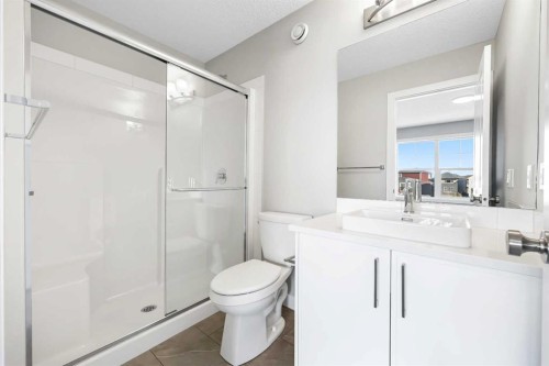 104 Mitchell Walk Nw, Calgary, AB - Indoor Photo Showing Bathroom