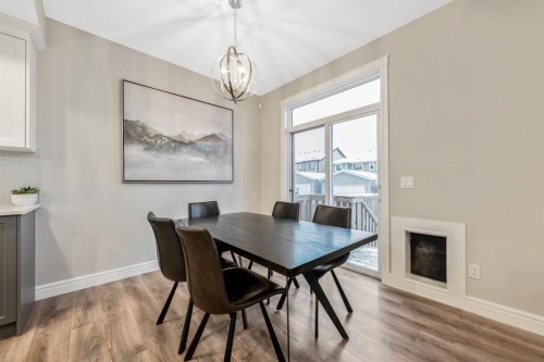 135 Belgian Crescent, Cochrane, AB - Indoor Photo Showing Dining Room