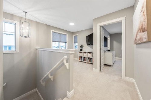 135 Belgian Crescent, Cochrane, AB - Indoor Photo Showing Other Room