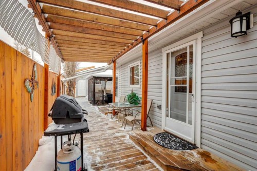 8620 46 Avenue Nw, Calgary, AB - Outdoor With Deck Patio Veranda With Exterior
