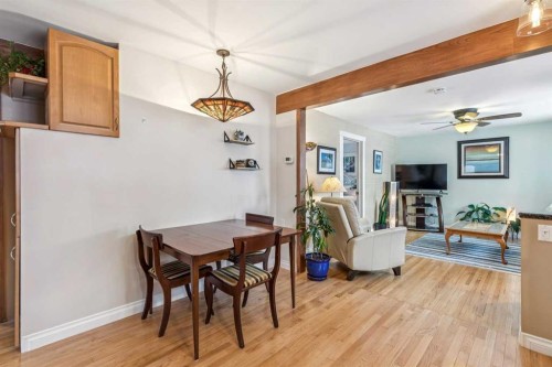 8620 46 Avenue Nw, Calgary, AB - Indoor