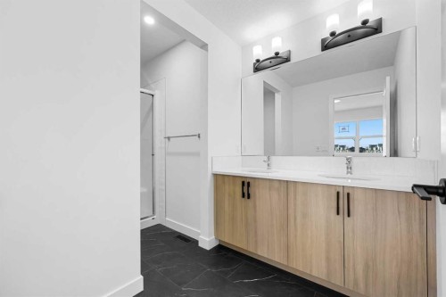 128 Mitchell Walk Nw, Calgary, AB - Indoor Photo Showing Bathroom