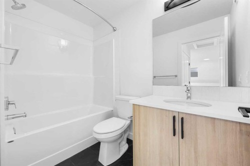 128 Mitchell Walk Nw, Calgary, AB - Indoor Photo Showing Bathroom