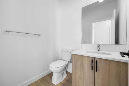 128 Mitchell Walk Nw, Calgary, AB - Indoor Photo Showing Bathroom