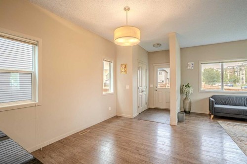 4 Copperpond Parade Se, Calgary, AB - Indoor