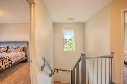 4 Copperpond Parade Se, Calgary, AB - Indoor