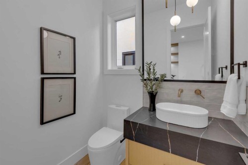 1432 Coopers Landing Sw, Airdrie, AB - Indoor Photo Showing Bathroom