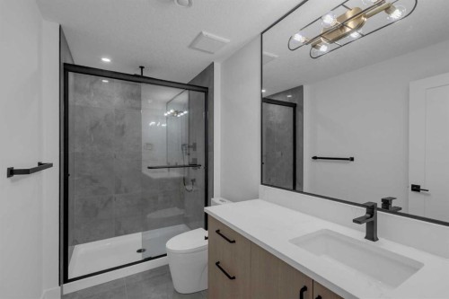 1432 Coopers Landing Sw, Airdrie, AB - Indoor Photo Showing Bathroom