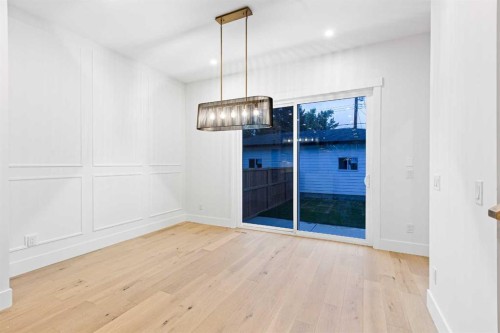 520 34A Street Nw, Calgary, AB - Indoor Photo Showing Other Room