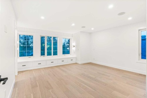 520 34A Street Nw, Calgary, AB - Indoor Photo Showing Other Room