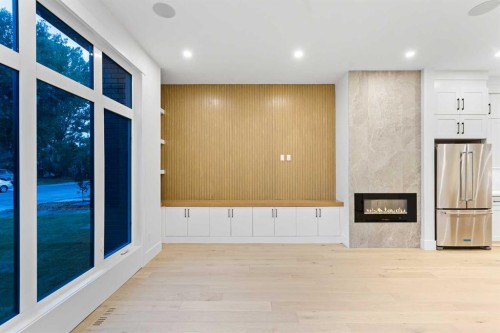 520 34A Street Nw, Calgary, AB - Indoor