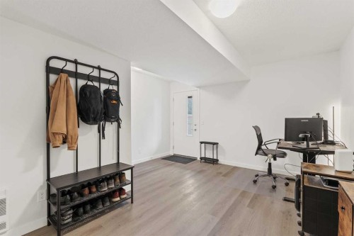 405-301 Redstone Boulevard Ne, Calgary, AB - Indoor Photo Showing Office