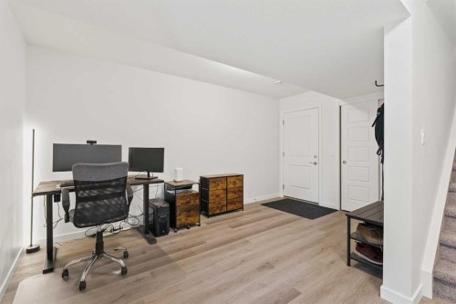 405-301 Redstone Boulevard Ne, Calgary, AB - Indoor Photo Showing Office