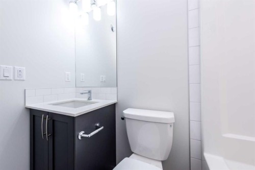 57 Corner Glen Row Ne, Calgary, AB - Indoor Photo Showing Bathroom