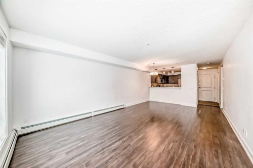 209-611 Edmonton Trail Ne, Calgary, AB - Indoor