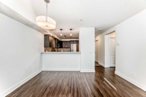 209-611 Edmonton Trail Ne, Calgary, AB - Indoor Photo Showing Other Room