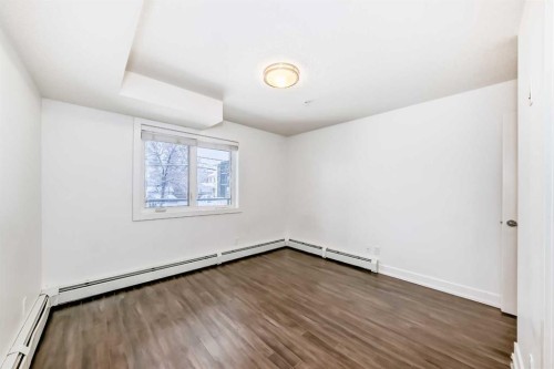209-611 Edmonton Trail Ne, Calgary, AB - Indoor Photo Showing Other Room
