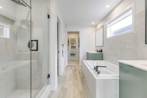 227 Lucas Common Nw, Calgary, AB - Indoor Photo Showing Bathroom