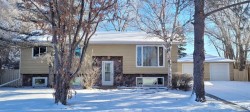 3808 49 A Avenue  Innisfail, AB T4G 1J2