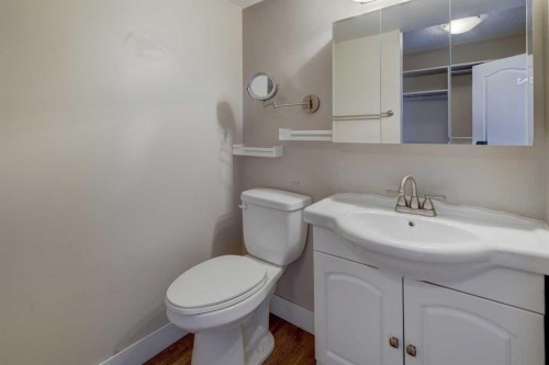 1501-145 Point Drive Nw, Calgary, AB - Indoor Photo Showing Bathroom