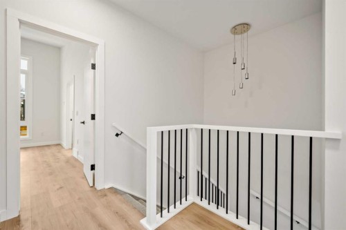 2354 7 Street Nw, Calgary, AB - Indoor Photo Showing Other Room