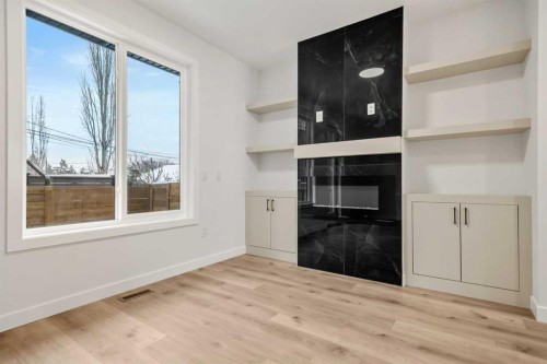 2354 7 Street Nw, Calgary, AB - Indoor Photo Showing Other Room