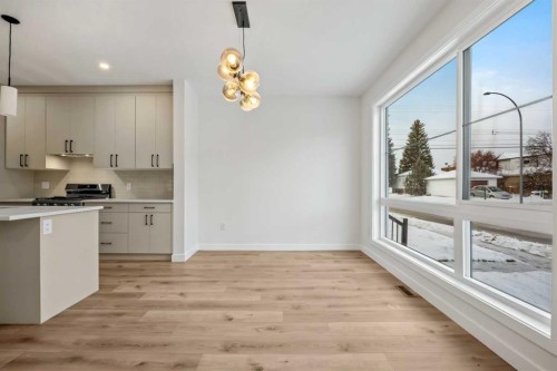 2354 7 Street Nw, Calgary, AB - Indoor Photo Showing Kitchen