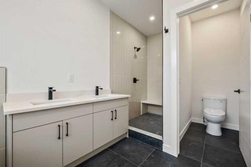 2354 7 Street Nw, Calgary, AB - Indoor Photo Showing Bathroom