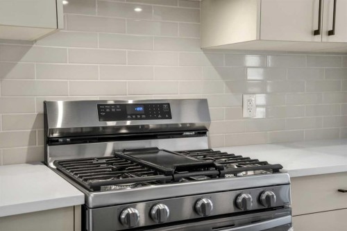 2354 7 Street Nw, Calgary, AB - Indoor Photo Showing Kitchen With Stainless Steel Kitchen