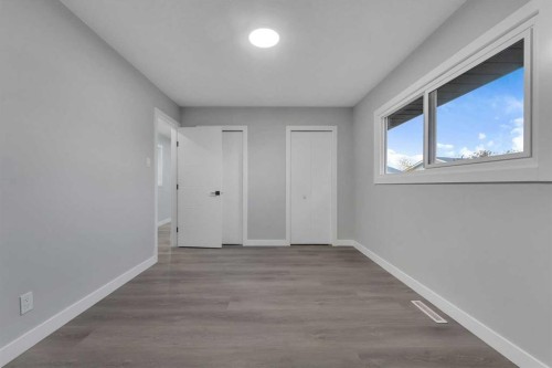 4515 Fordham Crescent Se, Calgary, AB - Indoor Photo Showing Other Room