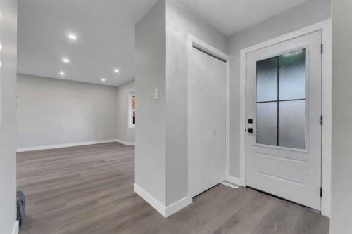 4515 Fordham Crescent Se, Calgary, AB - Indoor Photo Showing Other Room