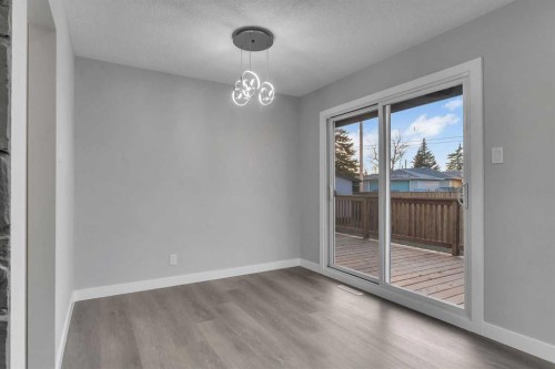 4515 Fordham Crescent Se, Calgary, AB - Indoor Photo Showing Other Room