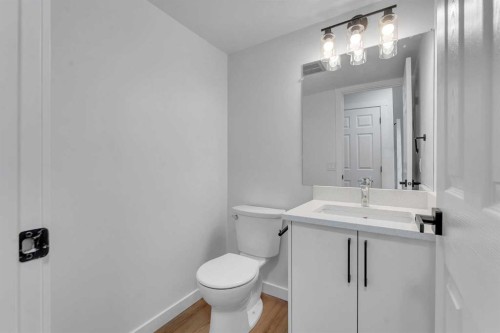 63 Penworth Close Se, Calgary, AB - Indoor Photo Showing Bathroom