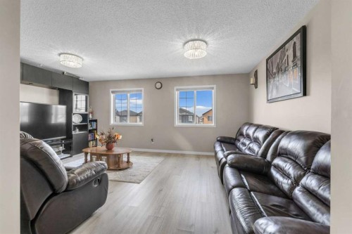 138 Saddlecrest Park Ne, Calgary, AB - Indoor Photo Showing Living Room
