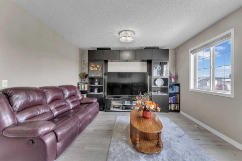 138 Saddlecrest Park Ne, Calgary, AB - Indoor Photo Showing Living Room