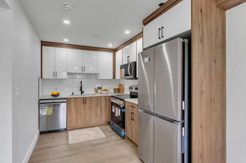 4311 7A Avenue Se, Calgary, AB - Indoor Photo Showing Kitchen With Stainless Steel Kitchen With Upgraded Kitchen