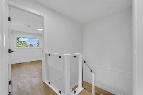 4311 7A Avenue Se, Calgary, AB - Indoor Photo Showing Other Room