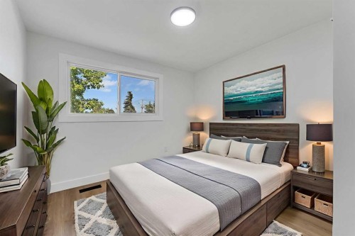 4311 7A Avenue Se, Calgary, AB - Indoor Photo Showing Bedroom